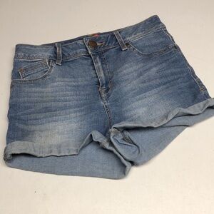 ASTOR DENIM FACTORY JEAN SHORTS 3/27 ⭐️
